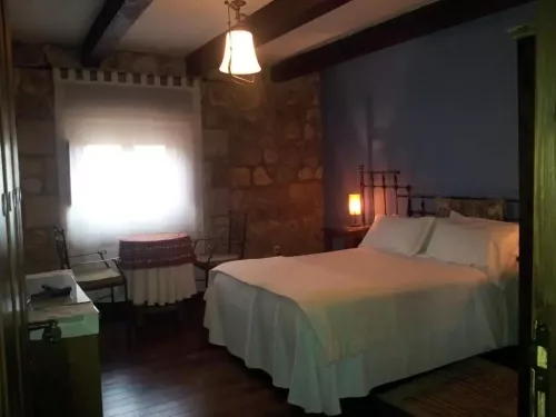 Dormitorio rural con encanto en Valladolid