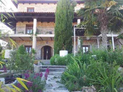 Zona de descanso exterior del hotel